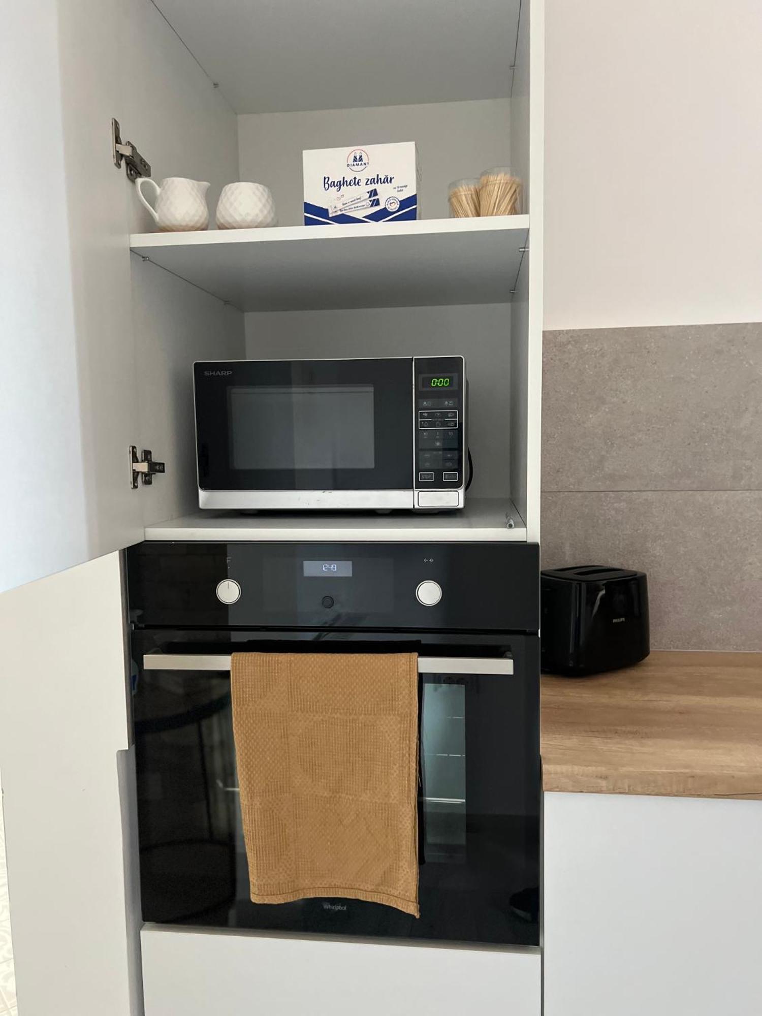 La Strada Central Apartament Oradea Ngoại thất bức ảnh
